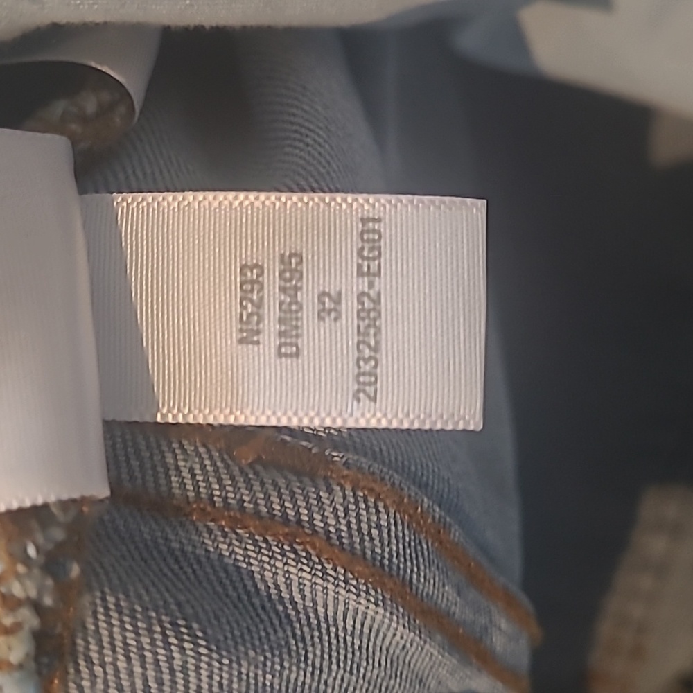 NWOT MADEWELL MID RISE KICK OUT JEANS - Picture 9 of 10